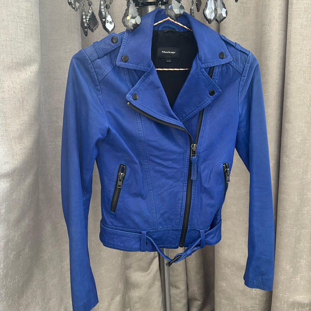 Mackage leather jacket 🦋